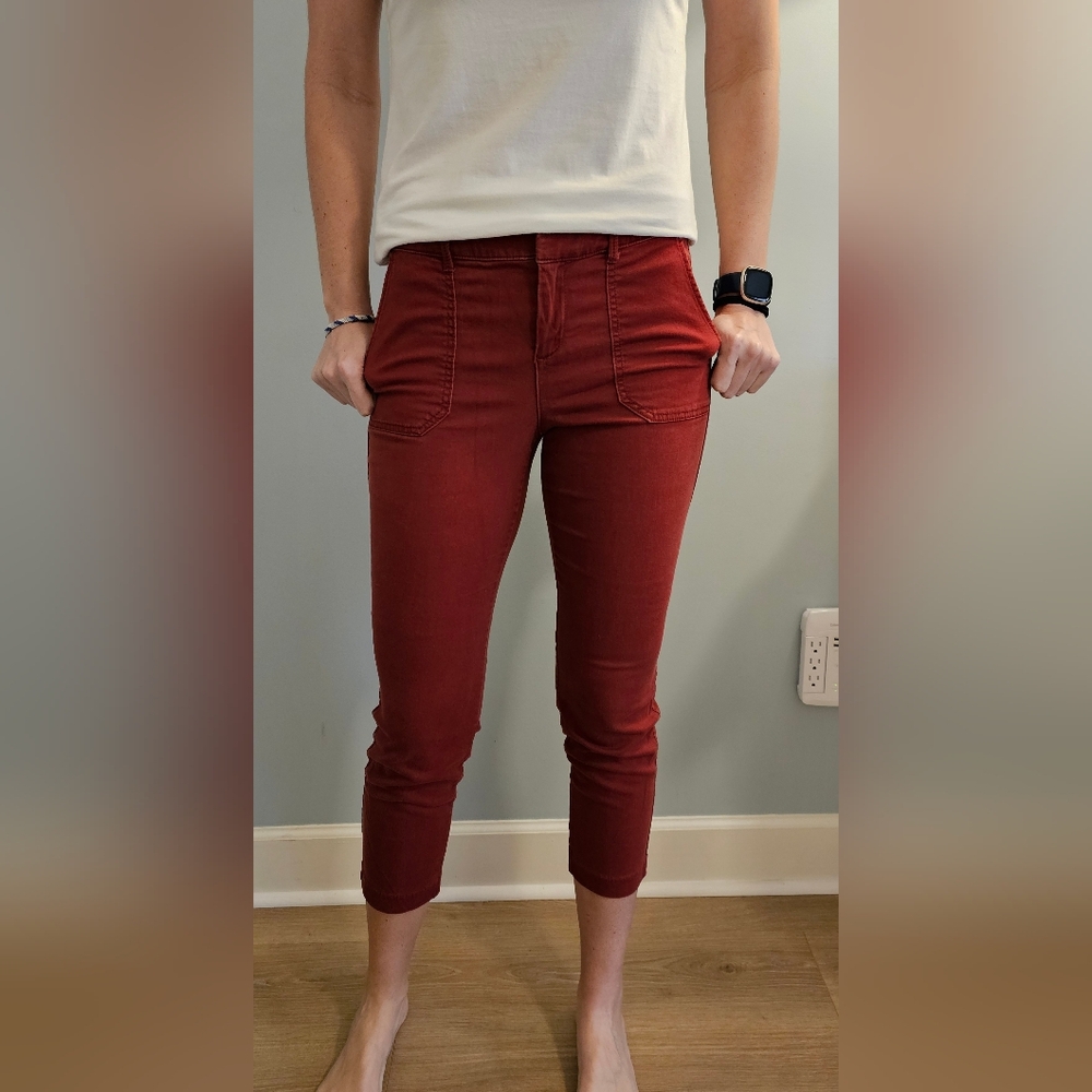 Women's Rusty/Red Pixie Ankle Pants.